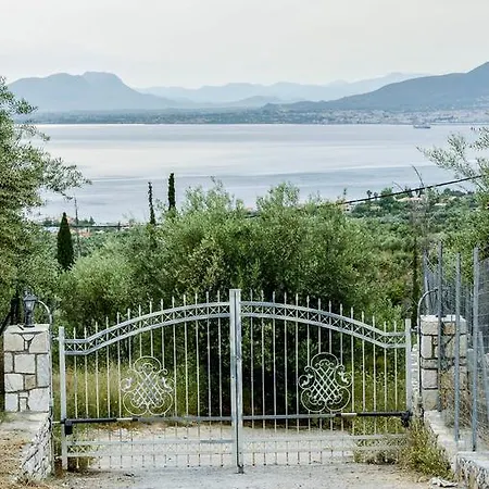 Ellinas Homes דירה