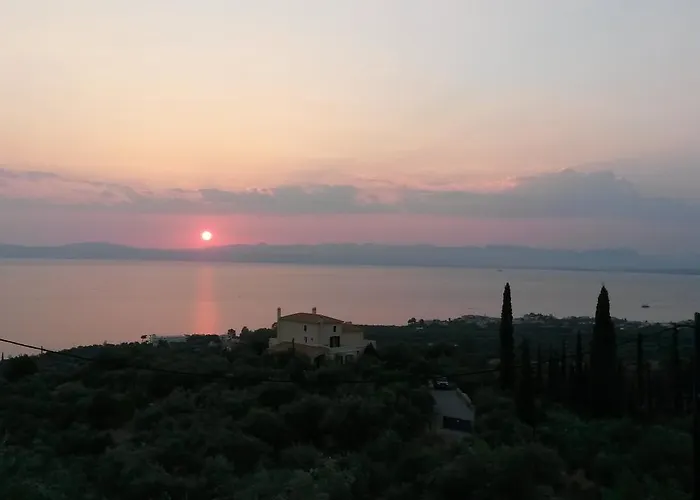 Apartament Ellinas Homes *