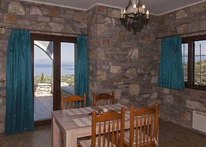 Ellinas Homes Apartman *